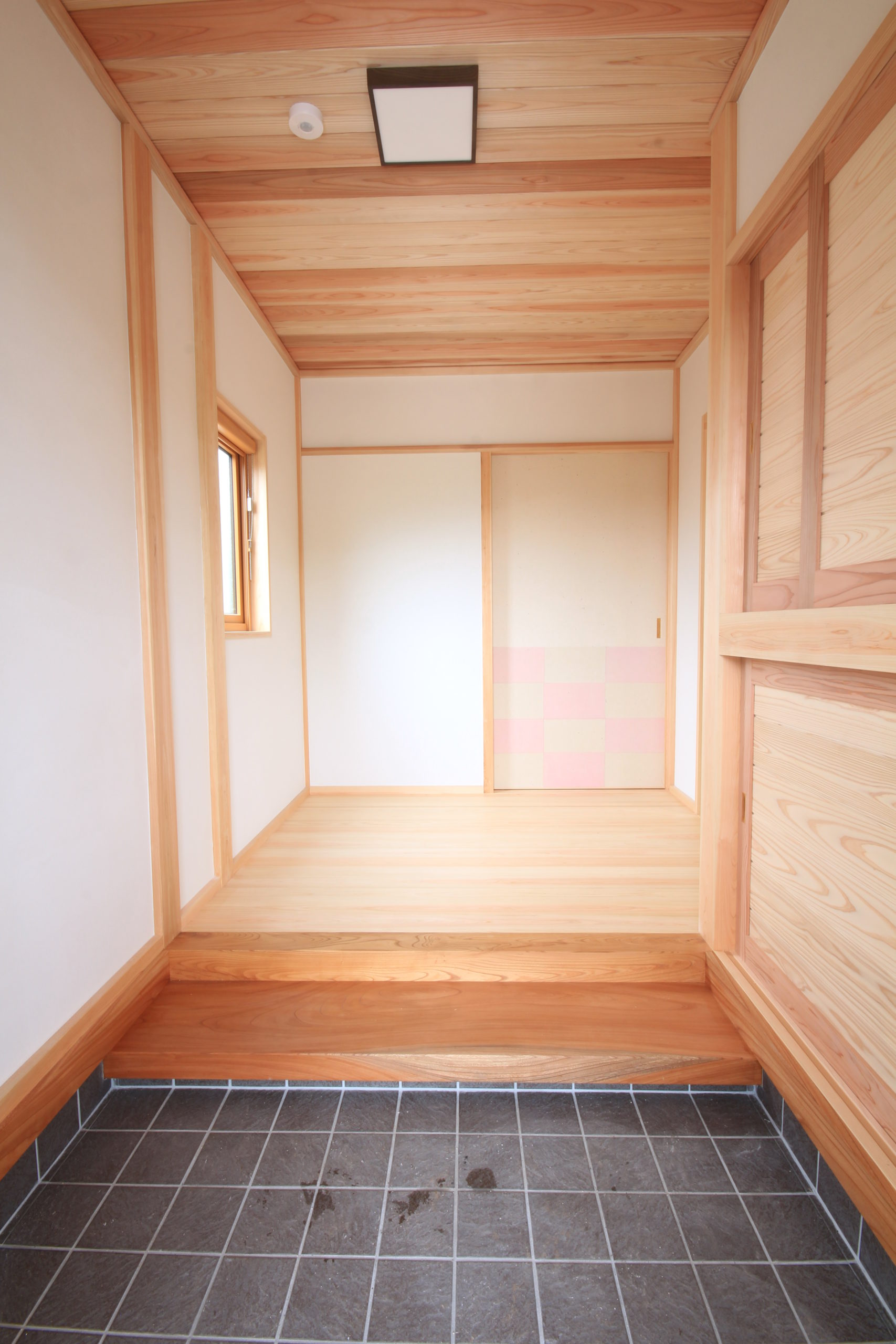 栃木県上三川の耐震住宅施工事例M邸の玄関